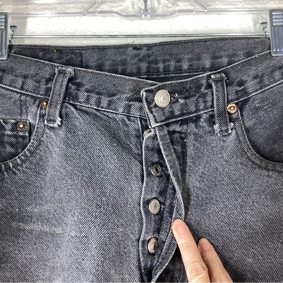 Levi's 501 Washed Baggy Black Distressed Cutt Of Hem 32 High Rise Button Fly - Picture 8 of 16